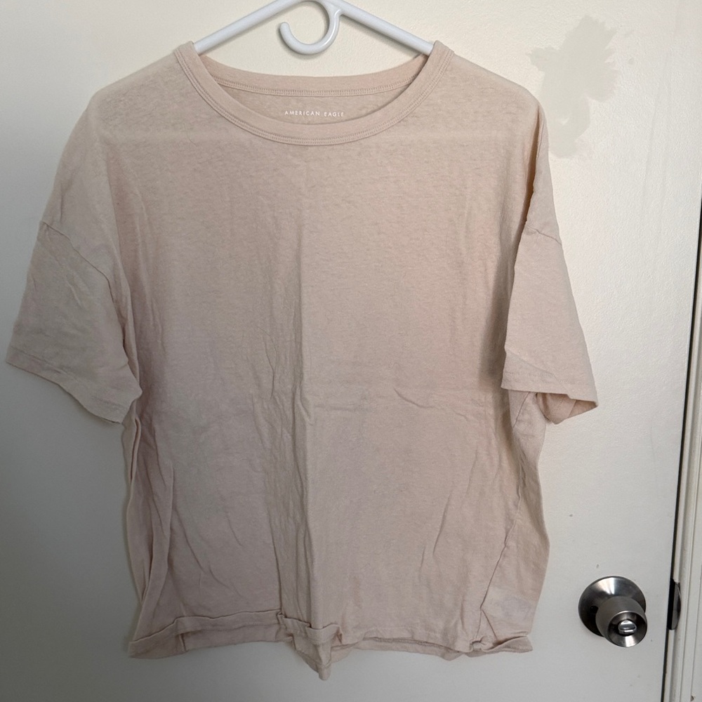 American Eagle Outfitters Cream Short Sleeve Tee